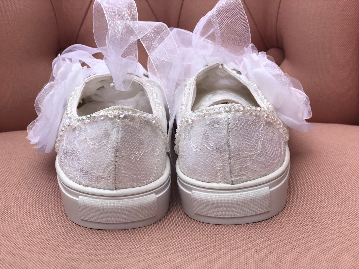 Tenis para primera comunión con tela de encaje para niña