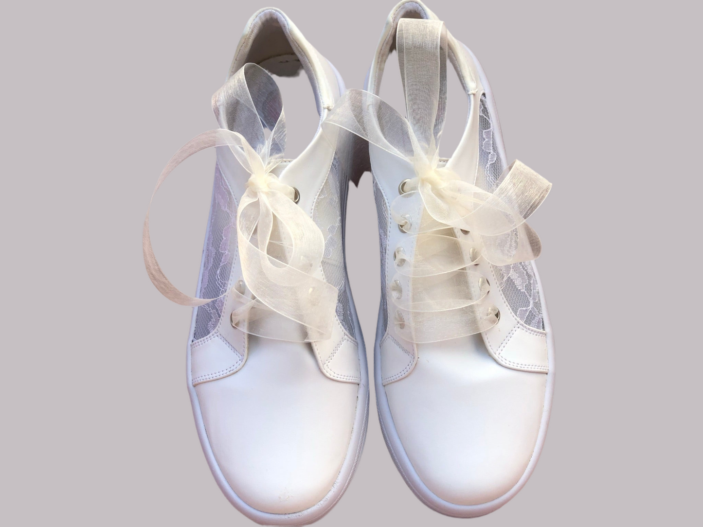 Tenis para novia o primera comunión color ivory con encaje