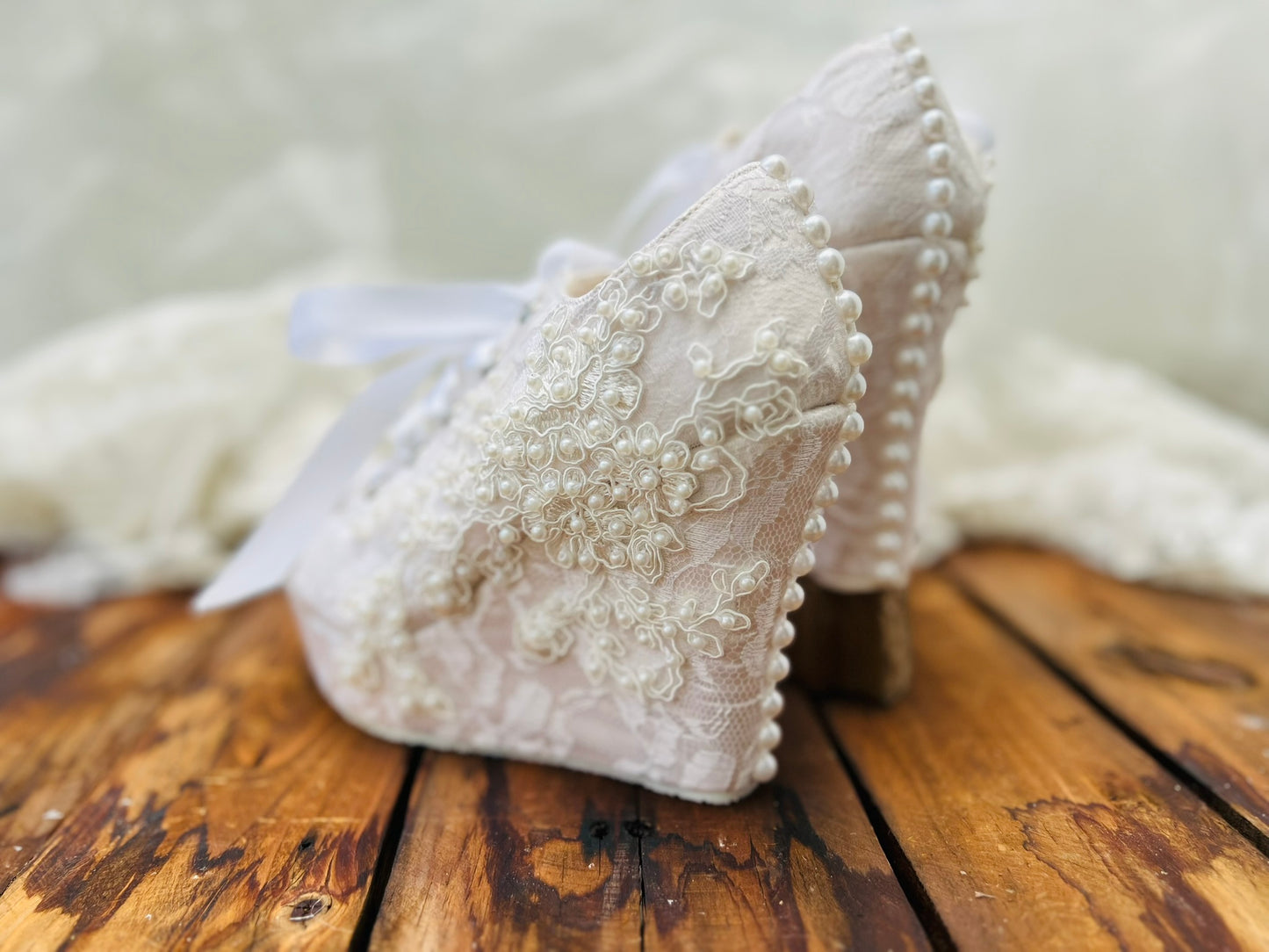 Zapatos De Novia Con Encaje y Perlas Bordadas y Perla Trasera