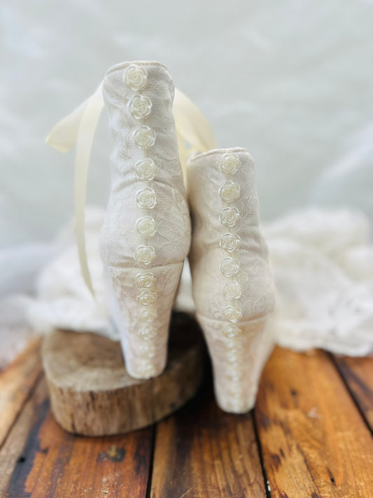 Zapatos de Plataforma de Novia con Encaje y Rosas
