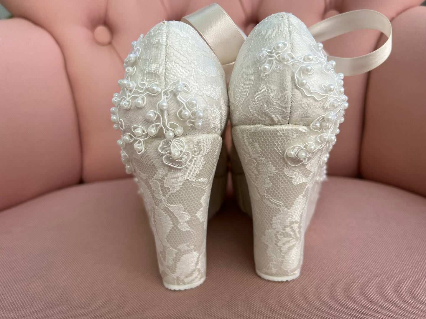 Zapatos De Novia Con Encaje y Perlas