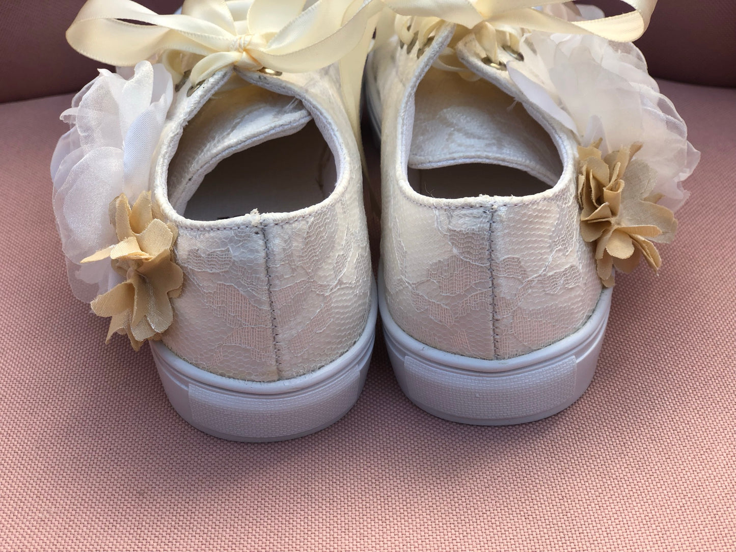 Zapatos tenis para primera comunion, boda, niña de las flores